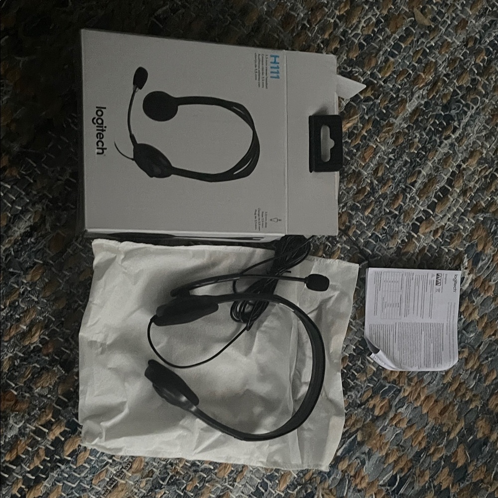 NWT Logitech Black Wired Headset